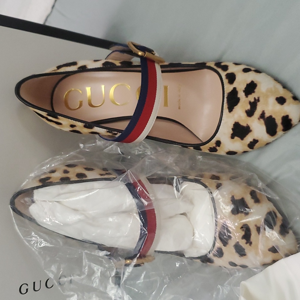 Gucci Leopard heels